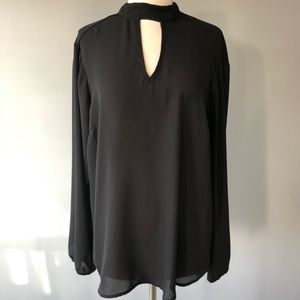 Torrid Key Hole Black Blouse Tie Neck Size Large